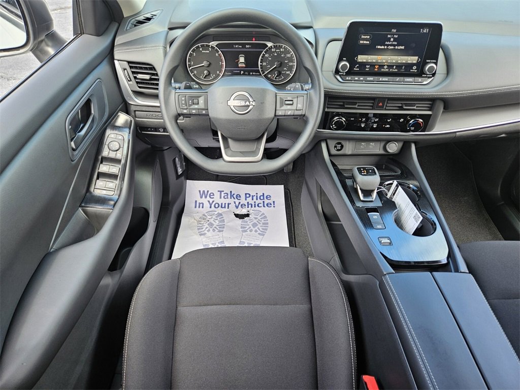 New 2026 Nissan Rogue S image 6