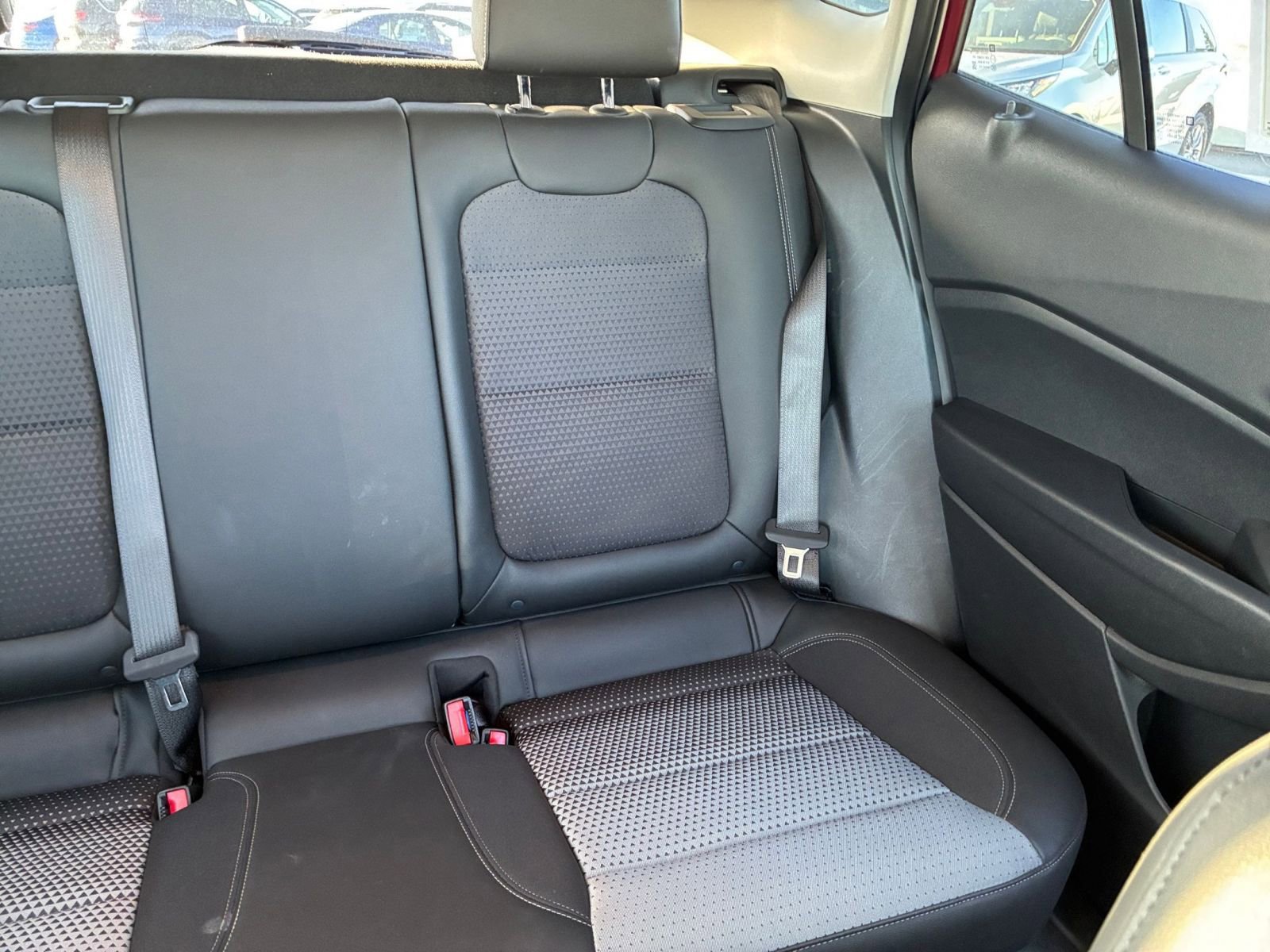 Used 2025 Chevrolet Trax LT w/ LT Convenience Package image 35