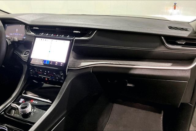 Used 2023 Jeep Grand Cherokee Limited w/ Luxury Tech Group II image 28