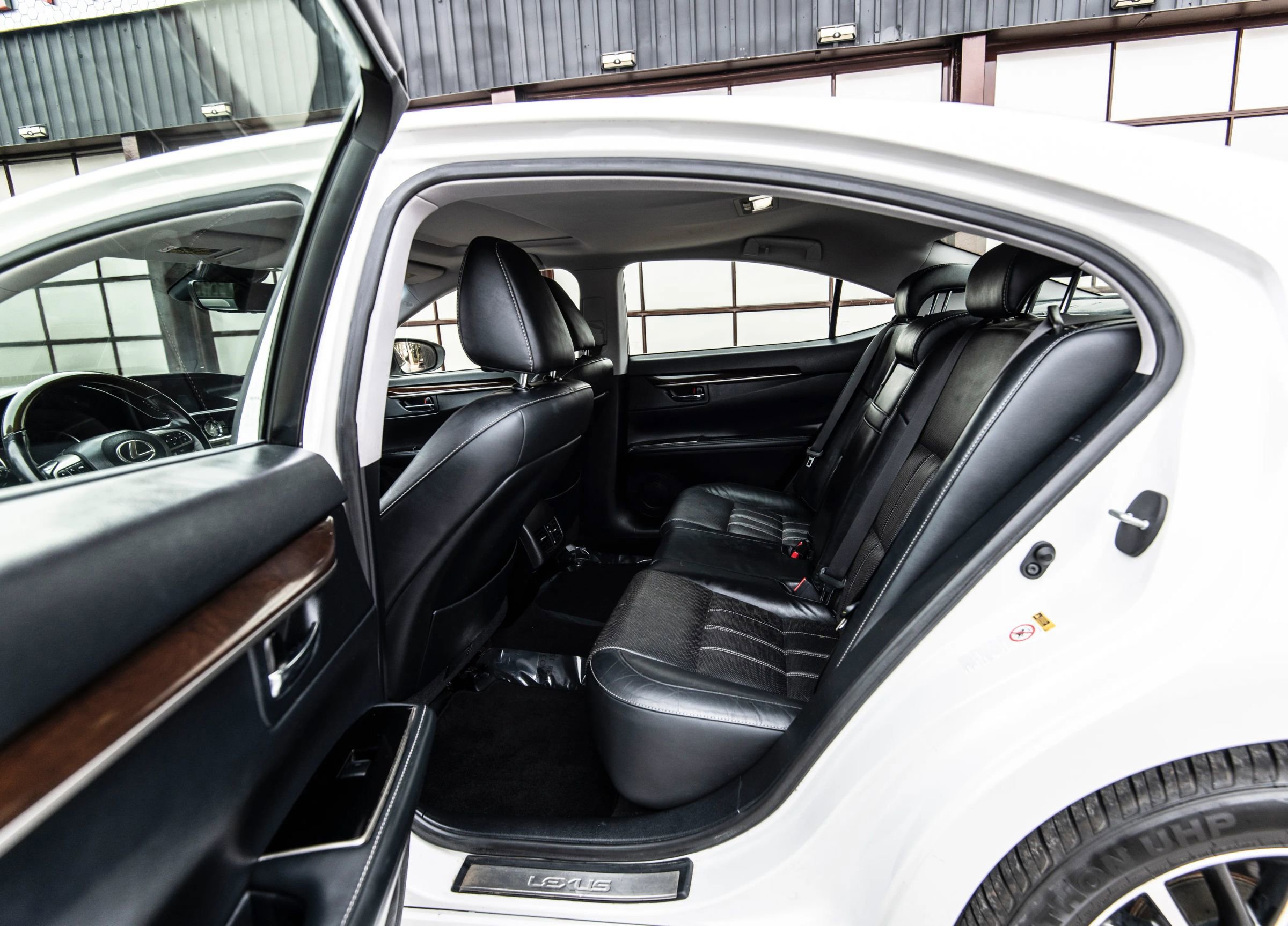 Used 2016 Lexus ES 350 image 24