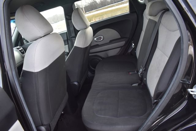 Used 2015 Kia Soul image 17