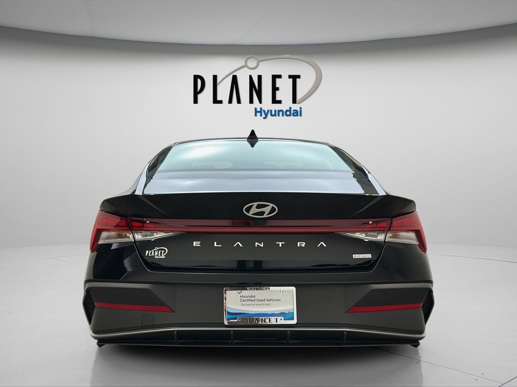 Certified 2025 Hyundai Elantra Hybrid FWD image 5