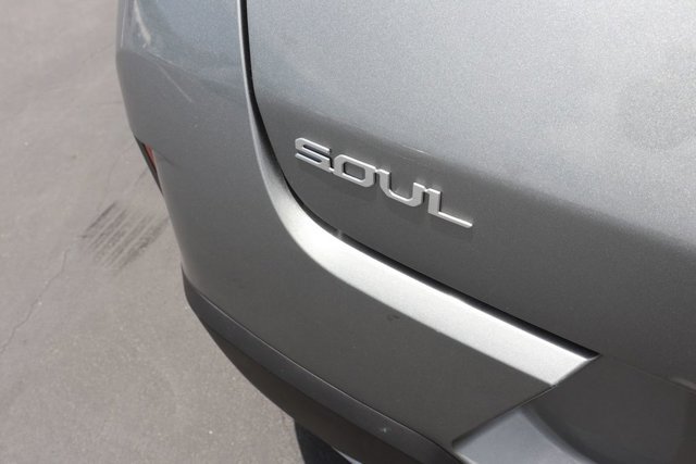 Used 2023 Kia Soul LX w/ Option Group 015 FWD image 7