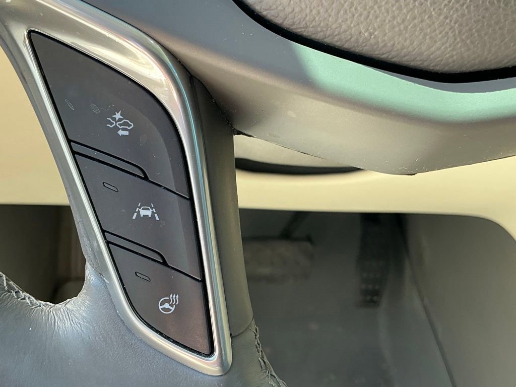 Used 2017 Cadillac XT5 Luxury w/ Driver Awareness Package FWD image 16