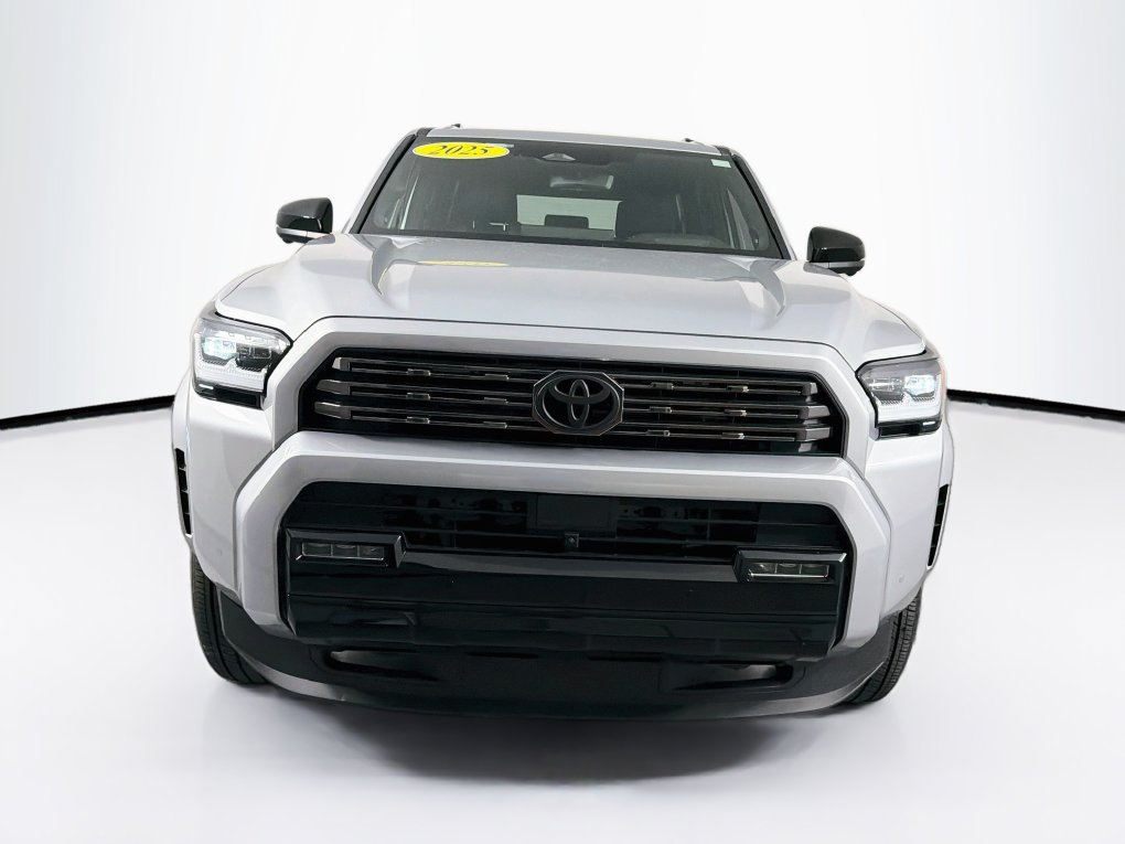 Used 2025 Toyota 4Runner Platinum AWD/4WD image 2