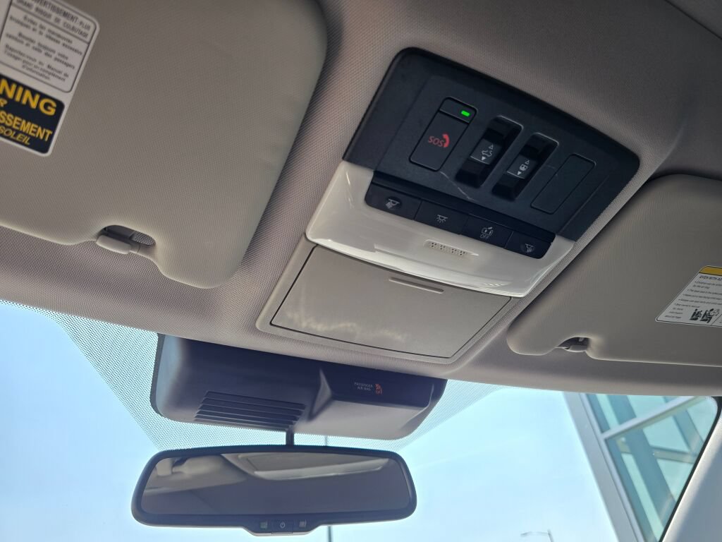 Used 2023 Mitsubishi Outlander 4WD Plug-In Hybrid image 27