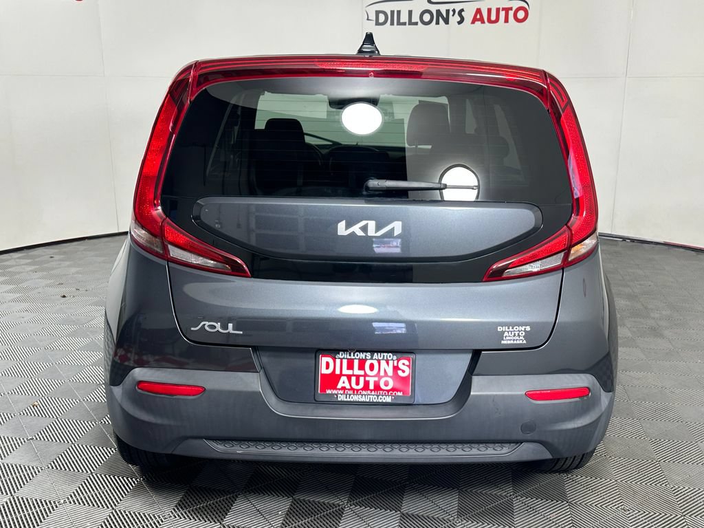 Used 2022 Kia Soul LX w/ Technology Package FWD image 5