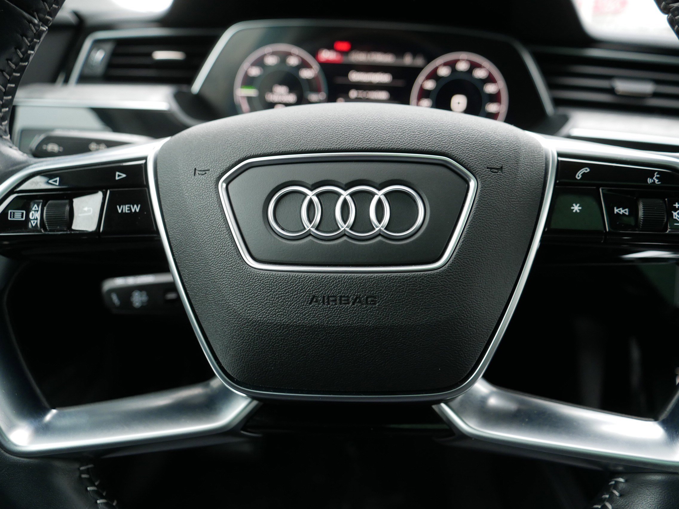 Used 2021 Audi e-tron Premium w/ Convenience Plus Package image 25