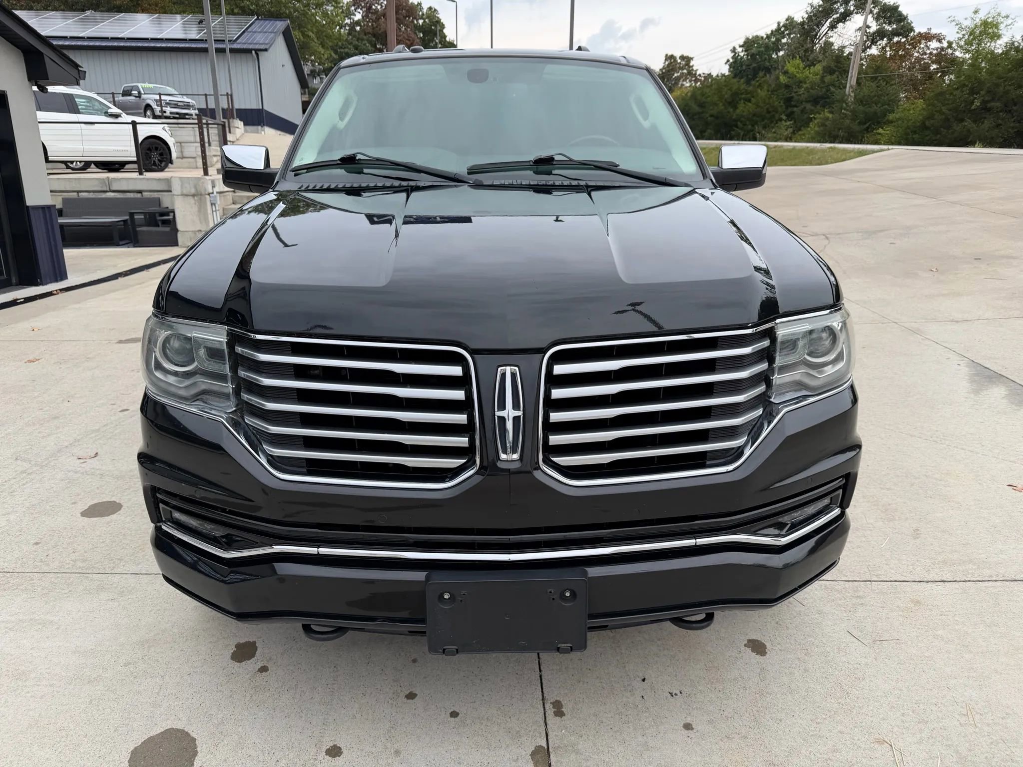 Used 2015 Lincoln Navigator L 4WD w/ Equipment Group 101A Reserve image 4