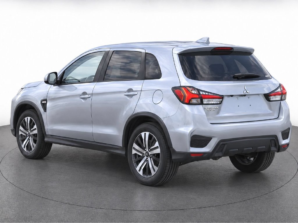 Used 2024 Mitsubishi Outlander Sport ES AWD/4WD image 4