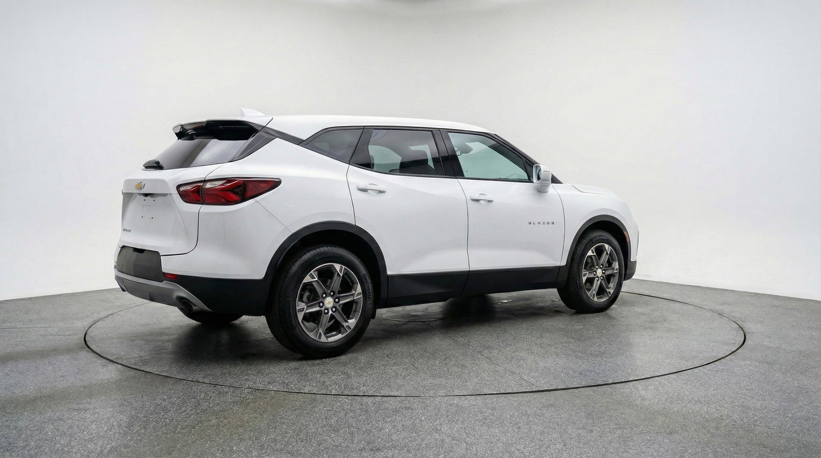 Used 2025 Chevrolet Blazer LT FWD image 7