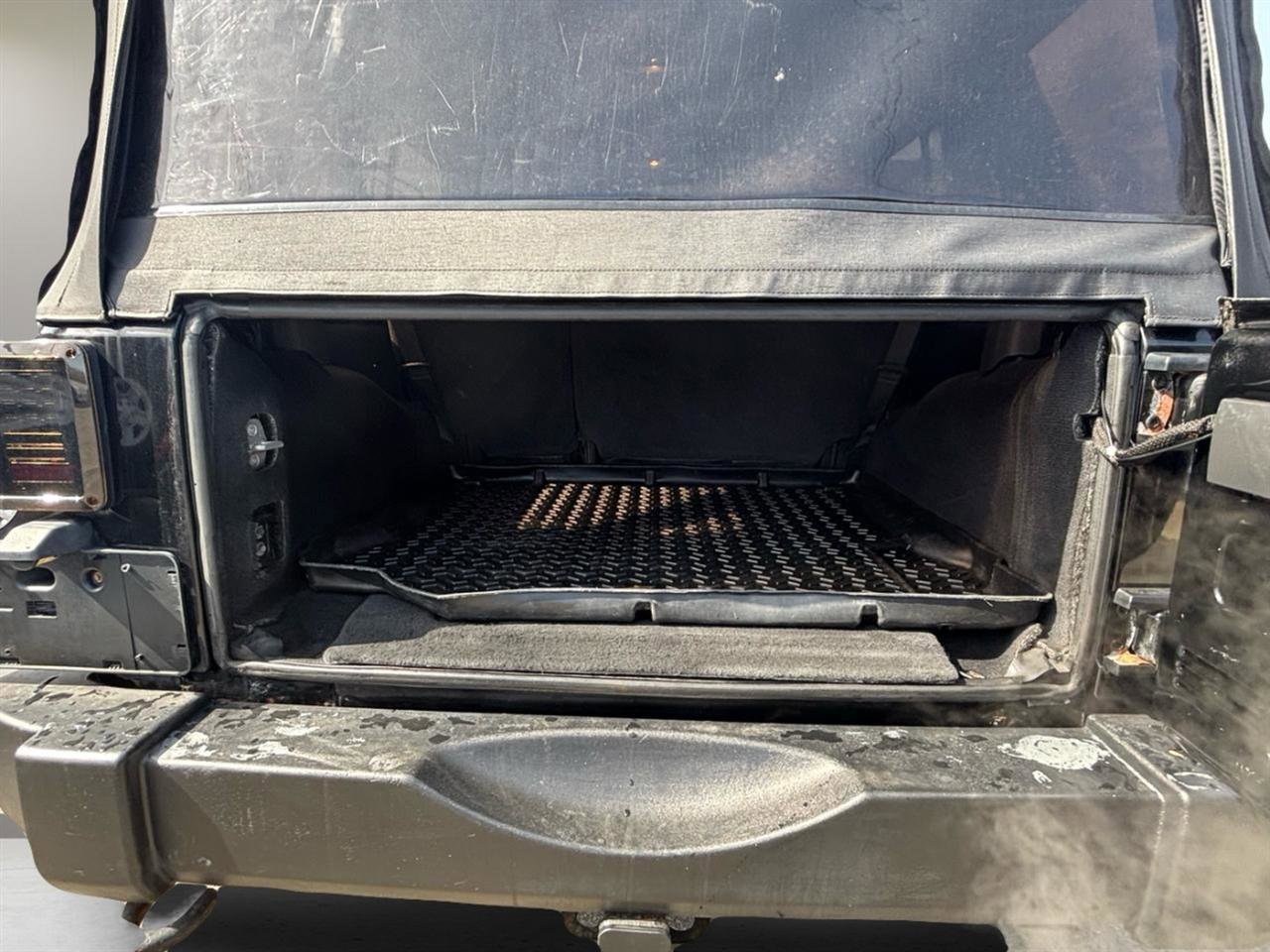 Used 2009 Jeep Wrangler Unlimited X w/ PWR Convenience Group image 17