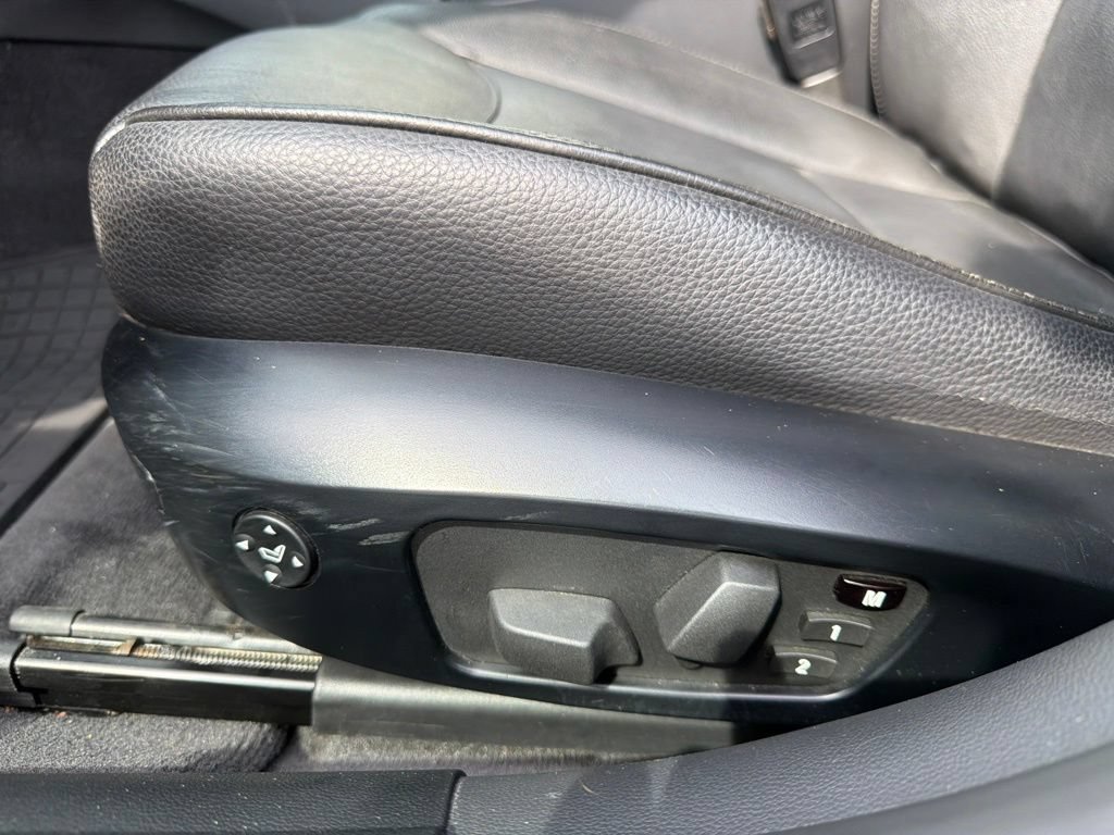 Used 2011 BMW 328i xDrive Sedan AWD/4WD image 17