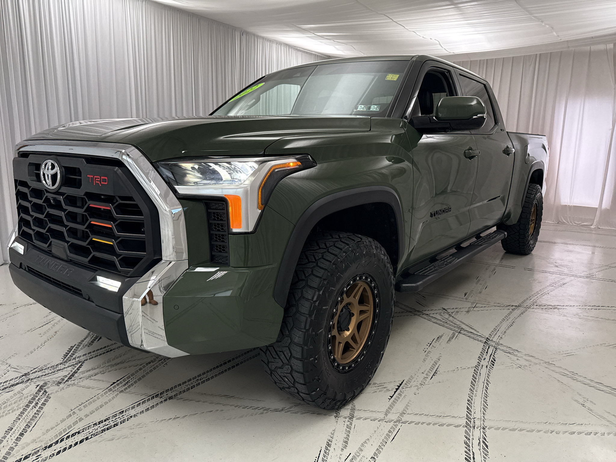 Used 2022 Toyota Tundra SR5 w/ TRD Off-Road Premium Package AWD/4WD image 4
