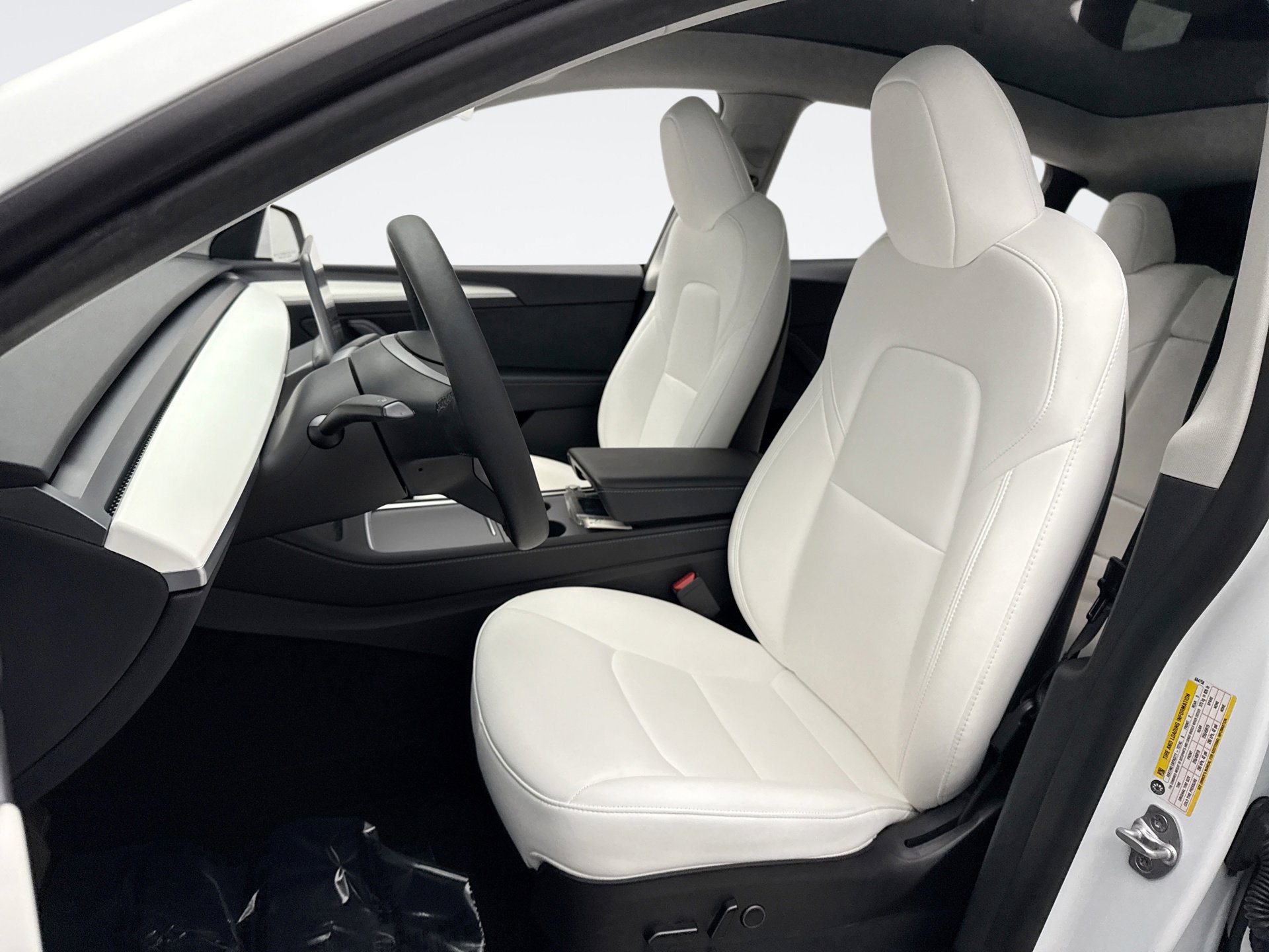 Used 2023 Tesla Model Y Long Range image 11