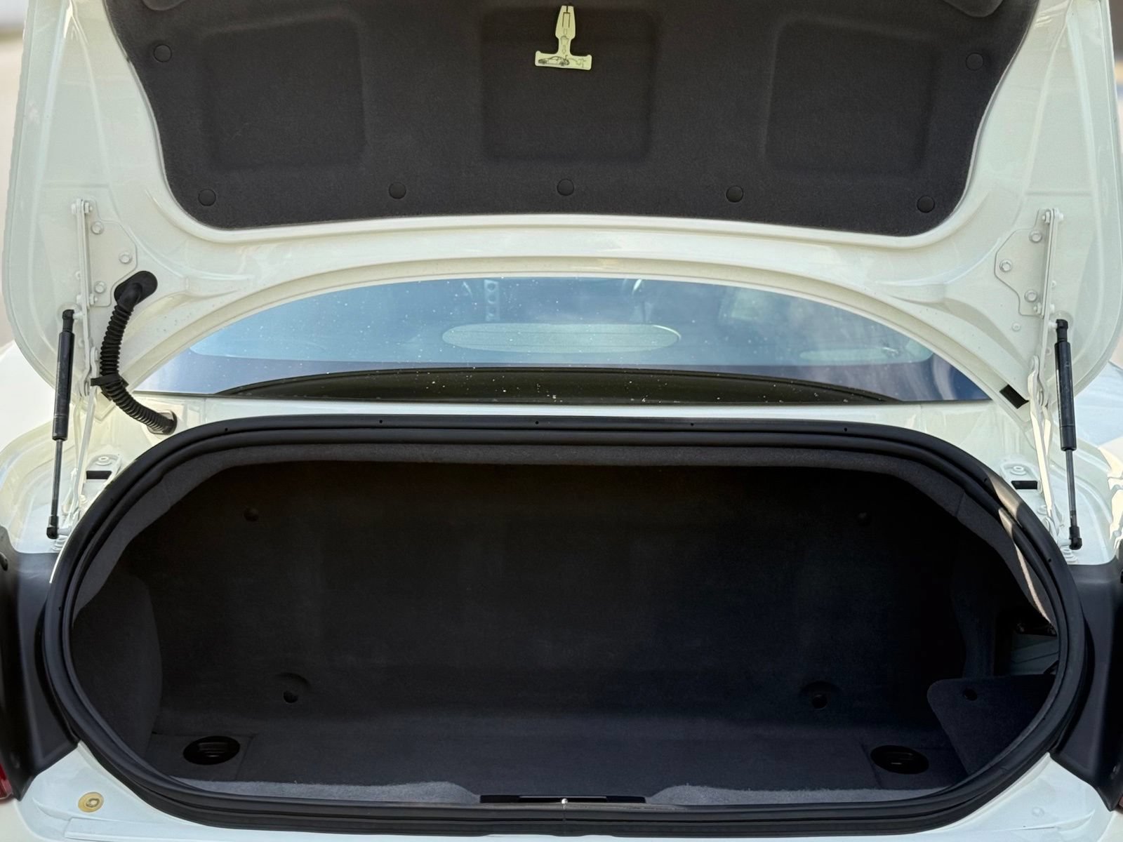 Used 2013 Maserati GranTurismo Sport RWD image 44