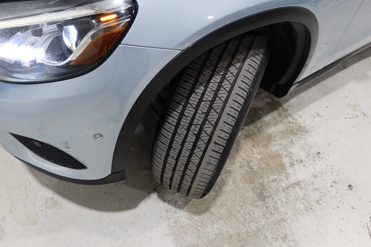 Used 2018 Mercedes-Benz GLC 300 image 11