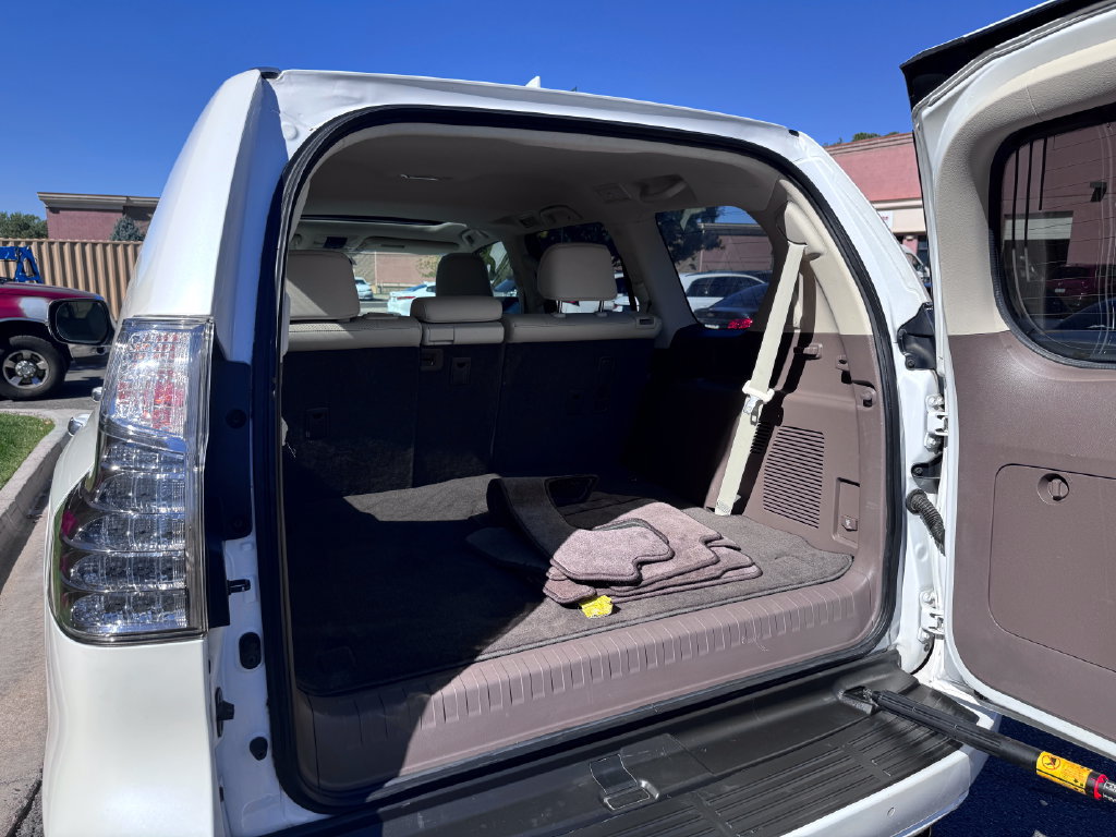 Used 2018 Lexus GX 460 Luxury AWD/4WD image 12