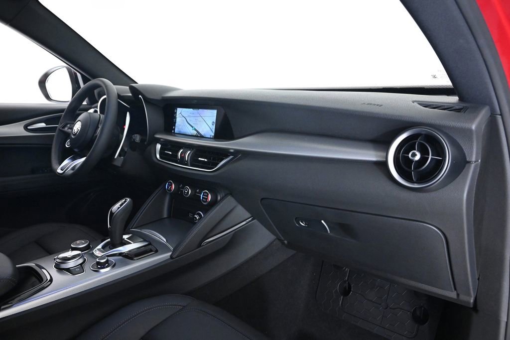 New 2025 Alfa Romeo Stelvio Sprint w/ Convenience Package AWD/4WD image 14