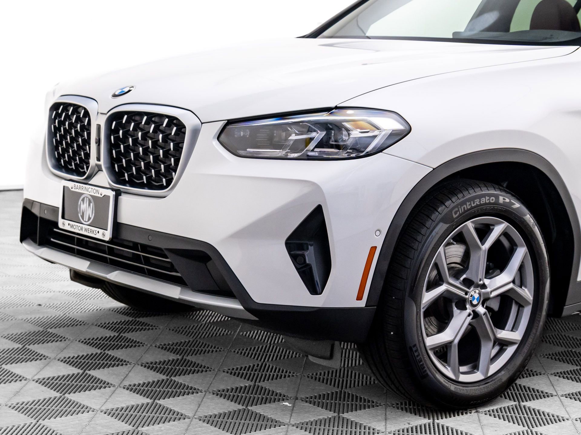 Certified 2025 BMW X4 xDrive30i w/ Premium Package image 39