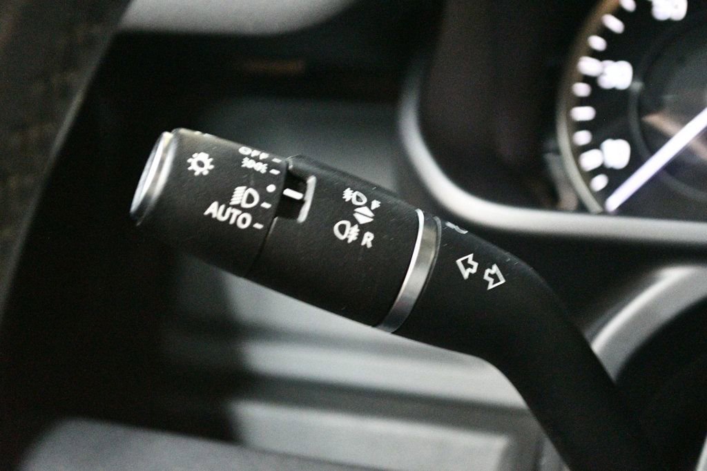 Used 2023 Land Rover Defender 110 X-Dynamic SE image 62