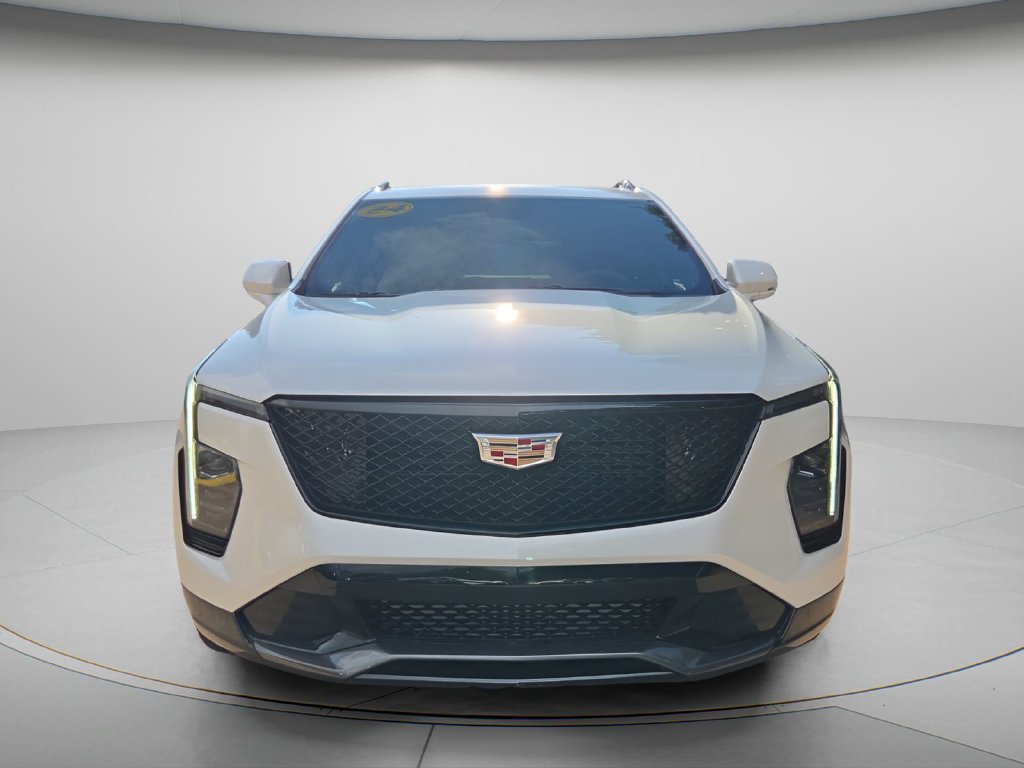 Used 2024 Cadillac XT4 Sport FWD image 4