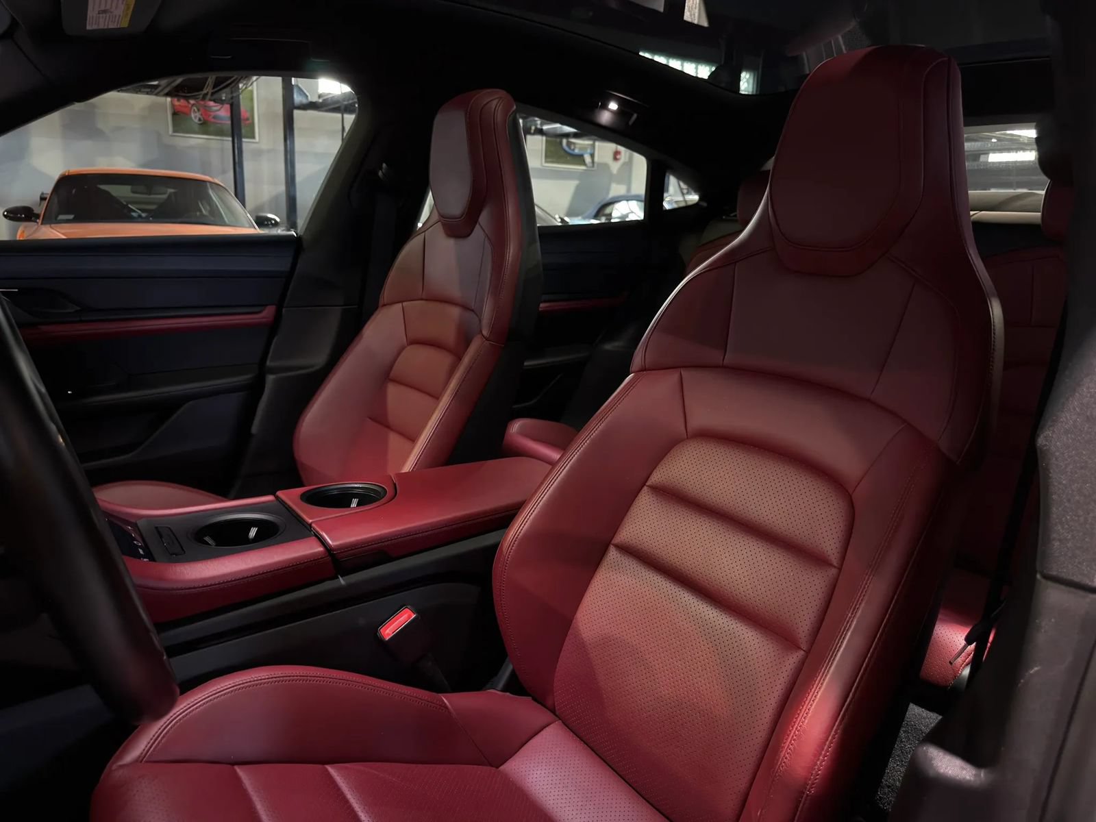 Used 2022 Porsche Taycan RWD image 48