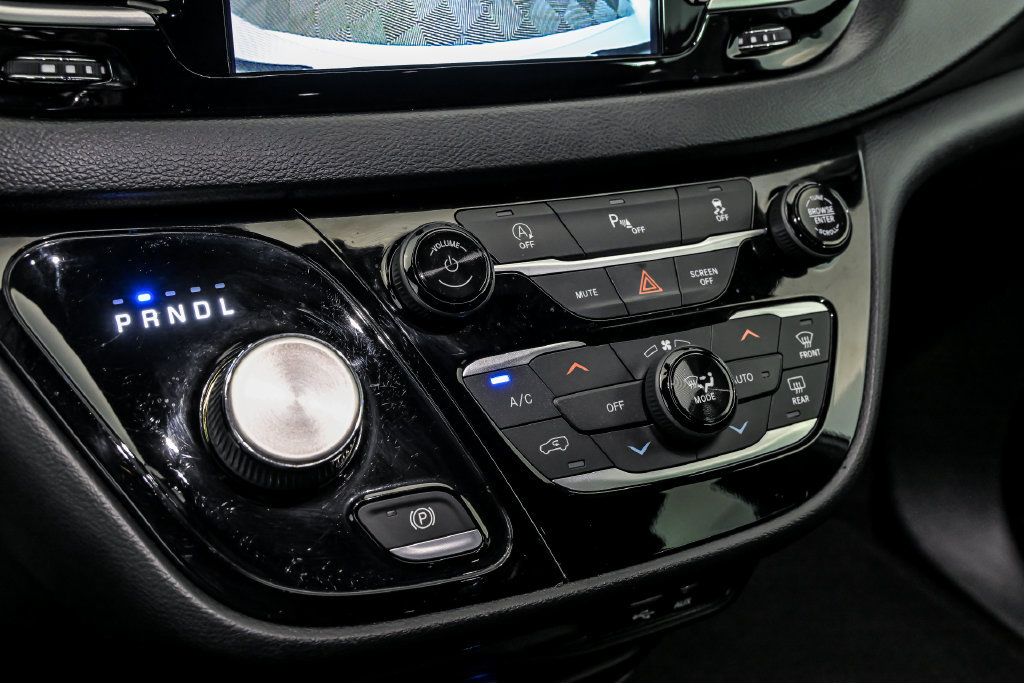 Used 2020 Chrysler Pacifica Touring-L Plus w/ S Appearance Package FWD image 22