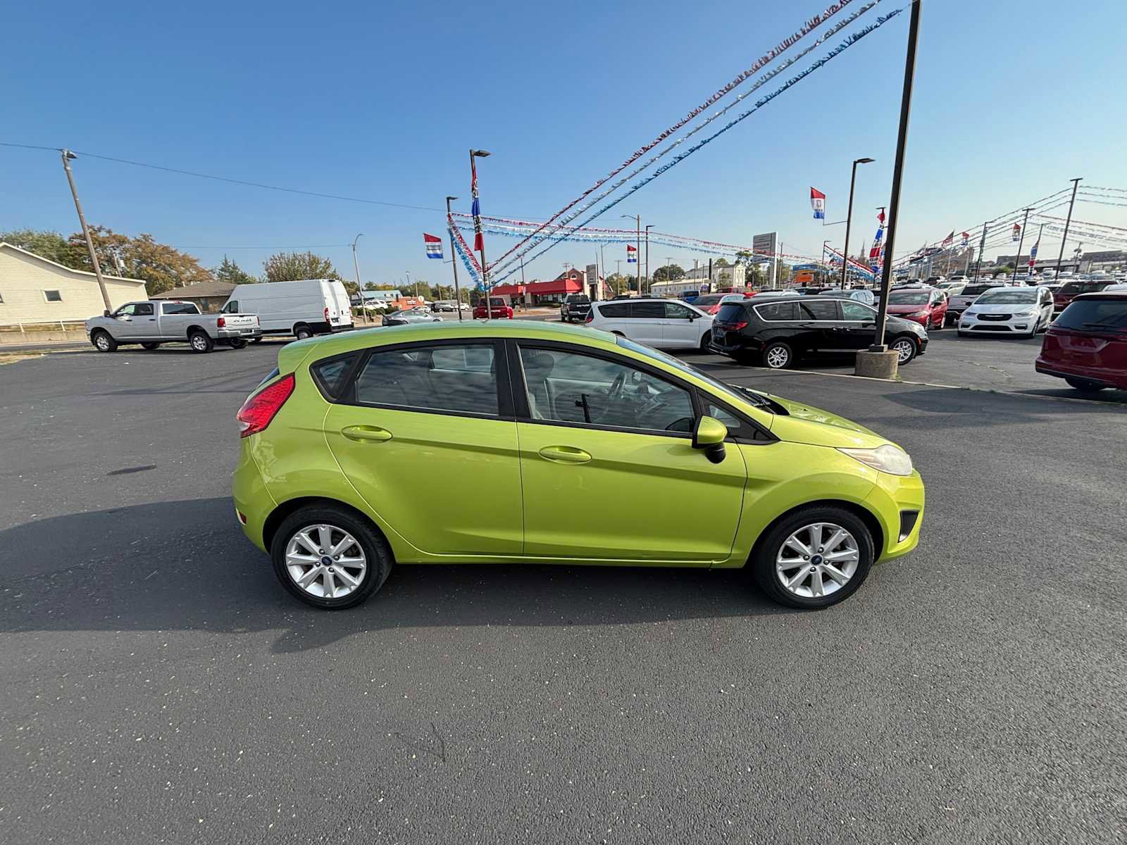 Used 2012 Ford Fiesta SE image 8