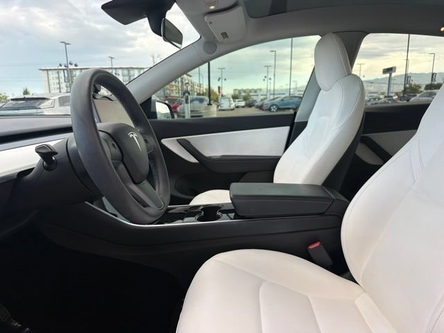 Used 2021 Tesla Model Y Long Range AWD/4WD image 23