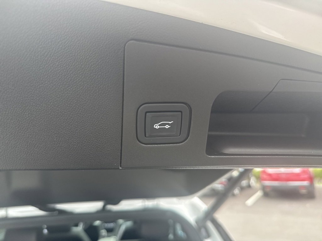 Used 2022 Cadillac XT5 Premium Luxury w/ Technology Package image 11