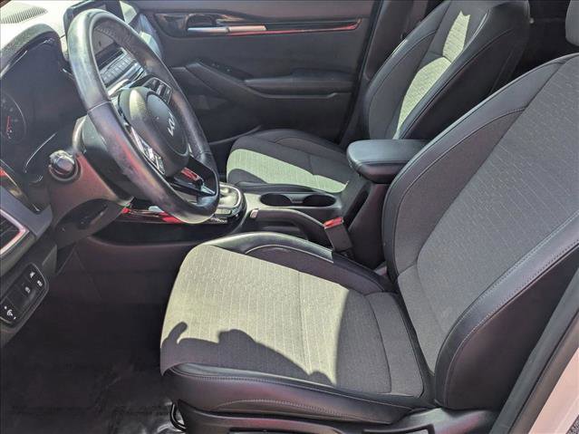 Used 2023 Kia Seltos S w/ Navigation Package image 16