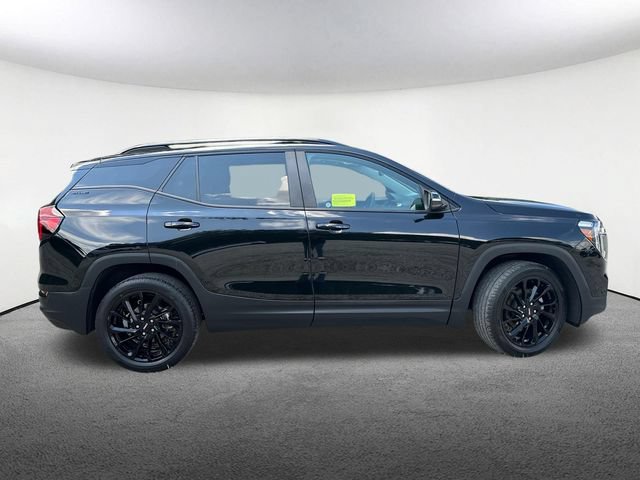 Used 2023 GMC Terrain SLE w/ Driver Convenience Package AWD/4WD image 15