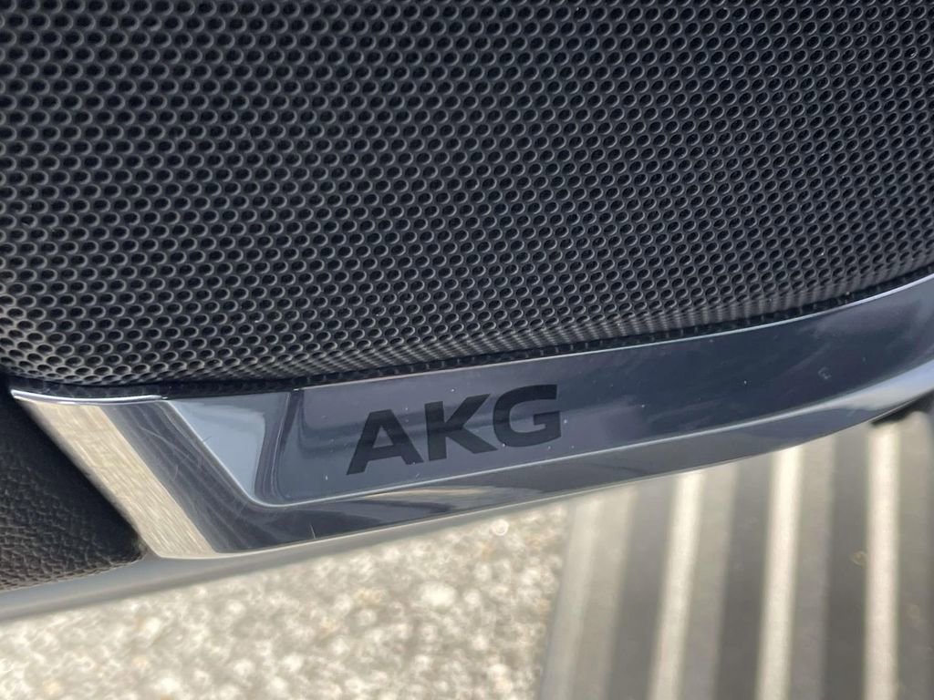 Certified 2023 Cadillac Escalade ESV Sport w/ Touring Package image 19