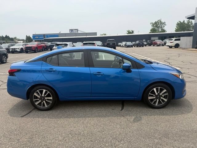 Used 2024 Nissan Versa SV FWD image 4