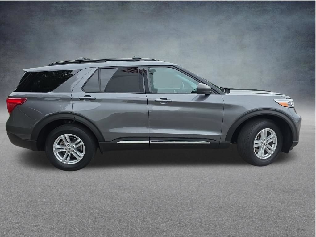 Used 2022 Ford Explorer XLT AWD/4WD image 10