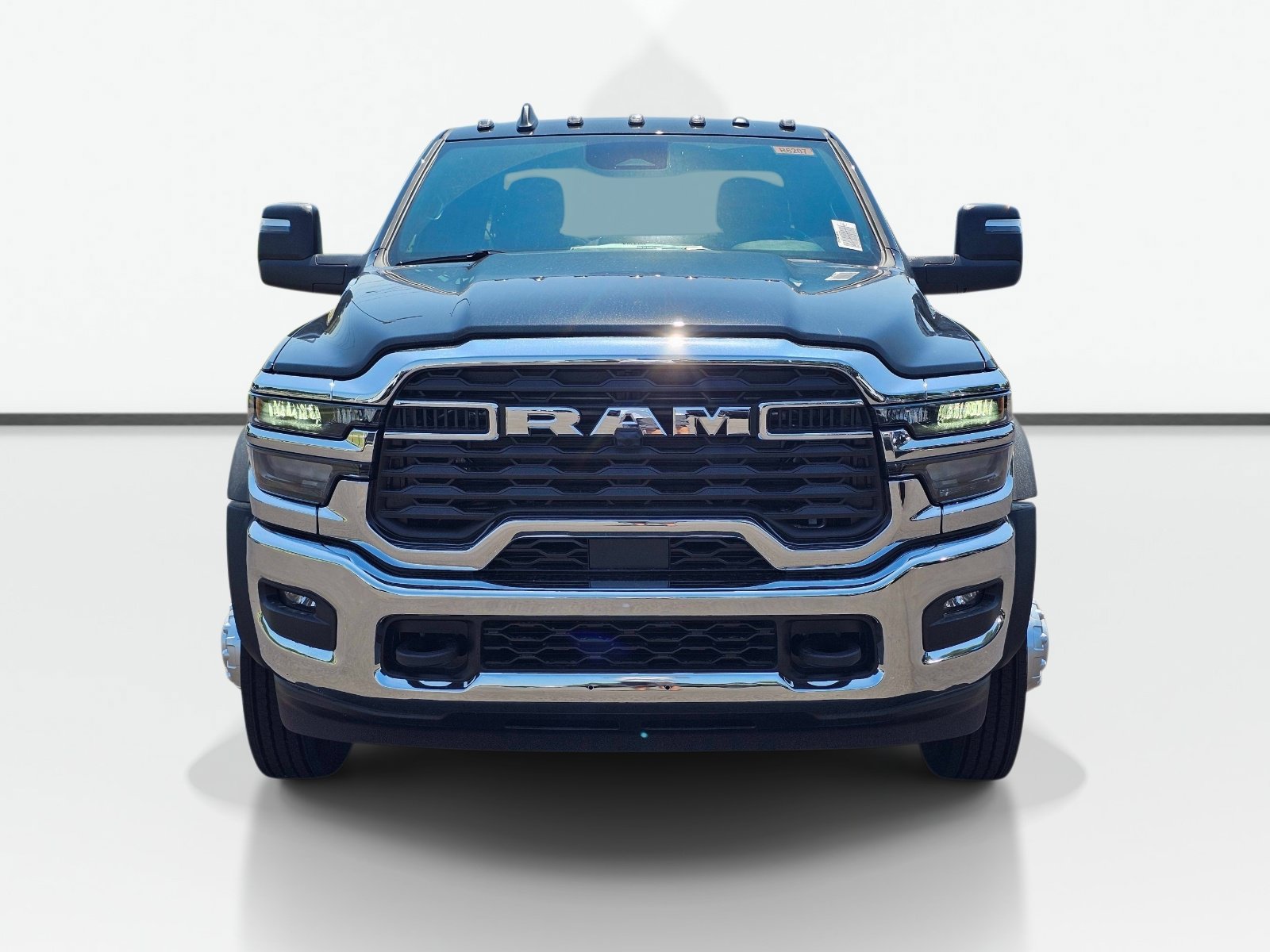 New 2027 RAM 4500 Tradesman w/ Chrome Appearance Group AWD/4WD image 2