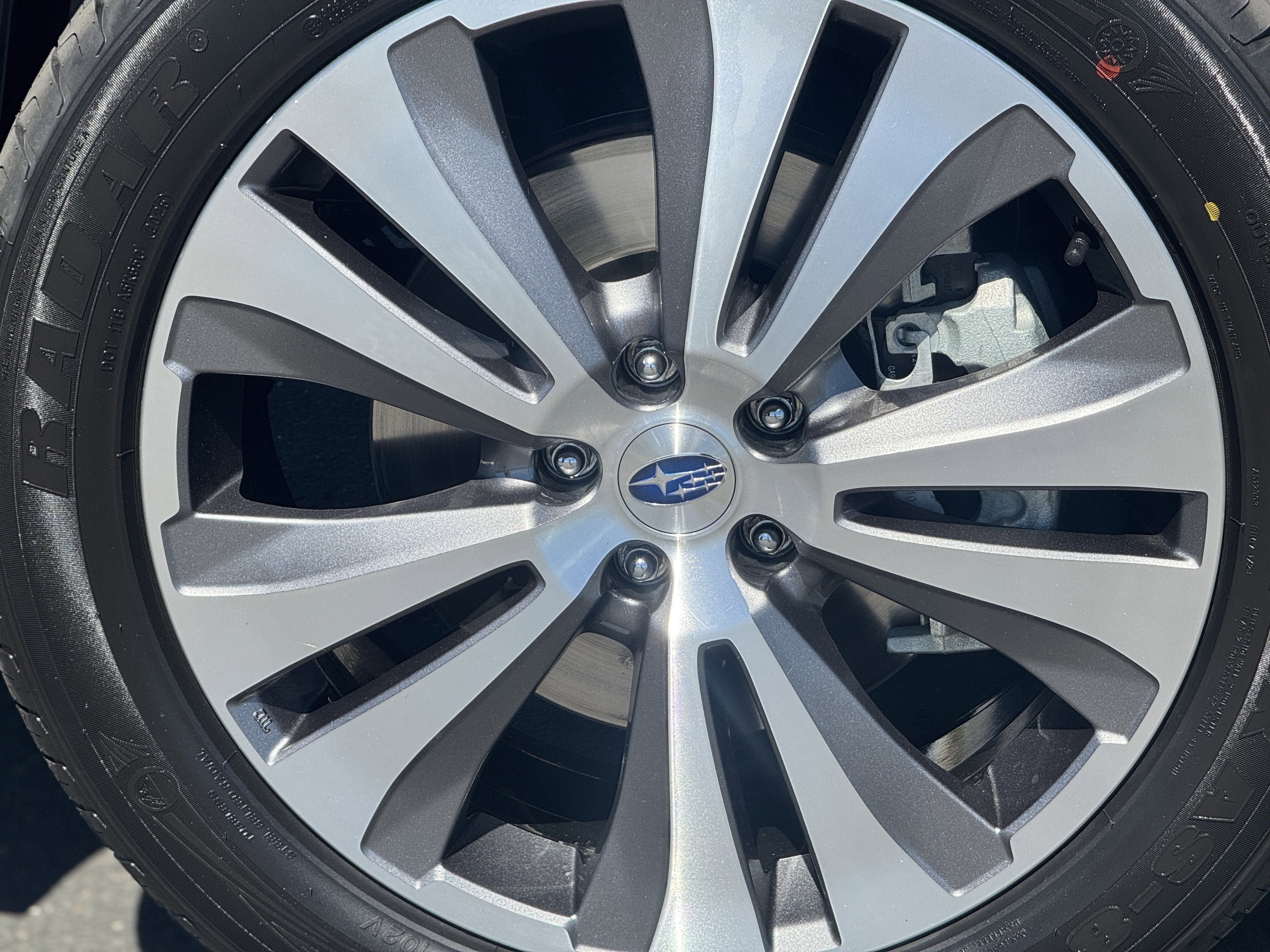 Used 2022 Subaru Ascent Limited w/ Technology Package image 8