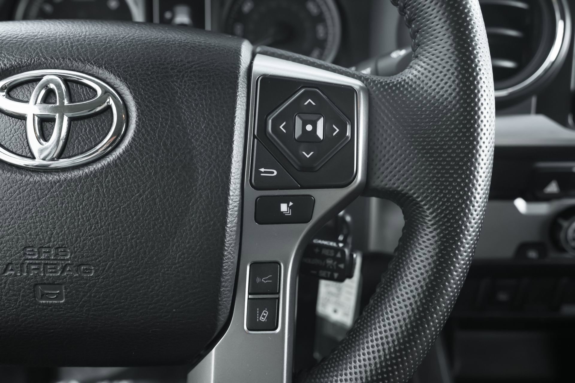 Used 2023 Toyota Tacoma SR5 image 18