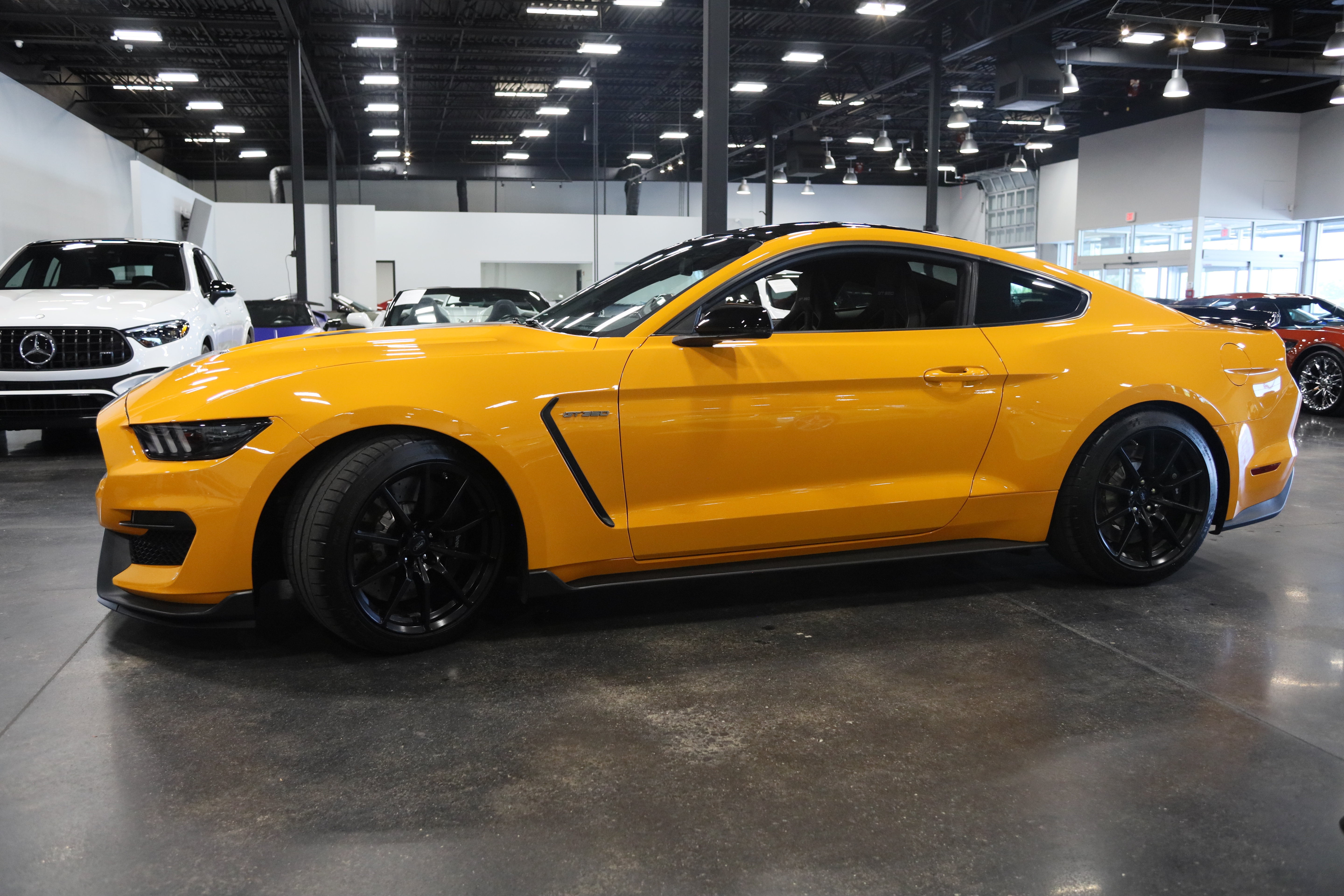 Used 2018 Ford Mustang Shelby GT350 w/ Electronics Package RWD image 9