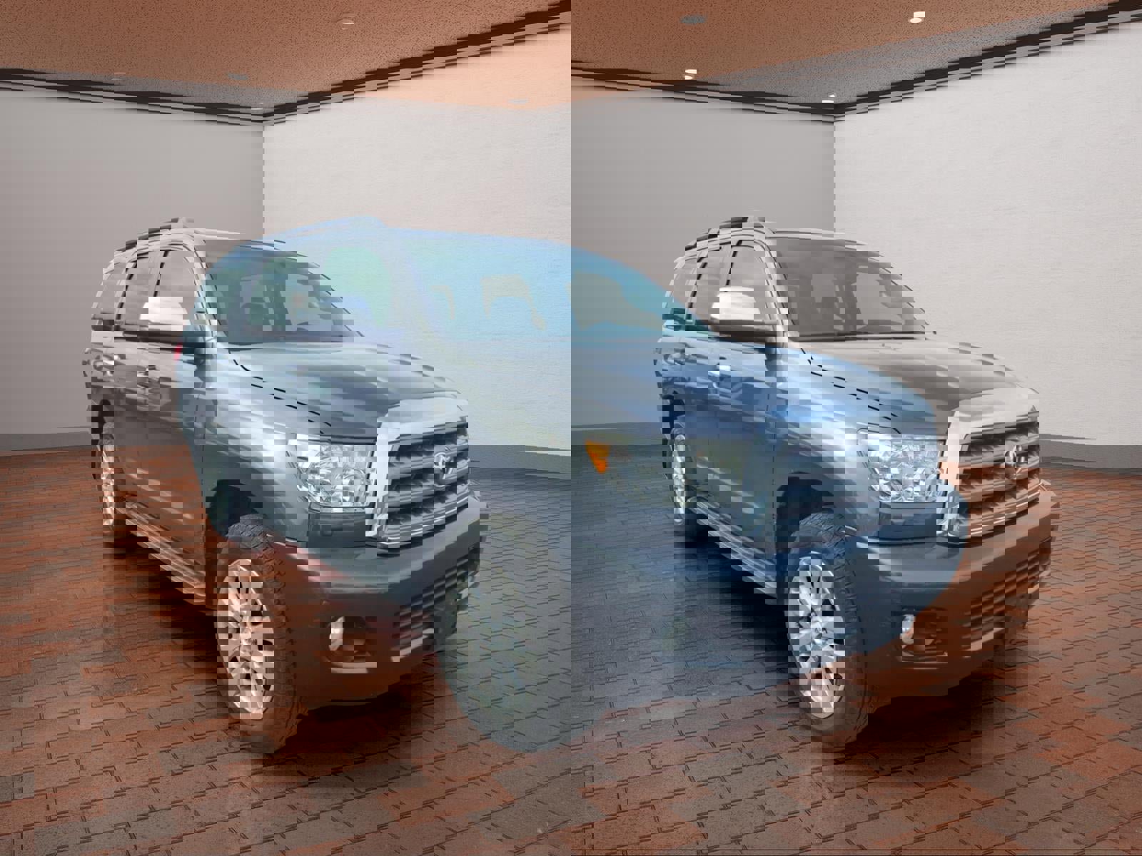 Used 2016 Toyota Sequoia Platinum image 2