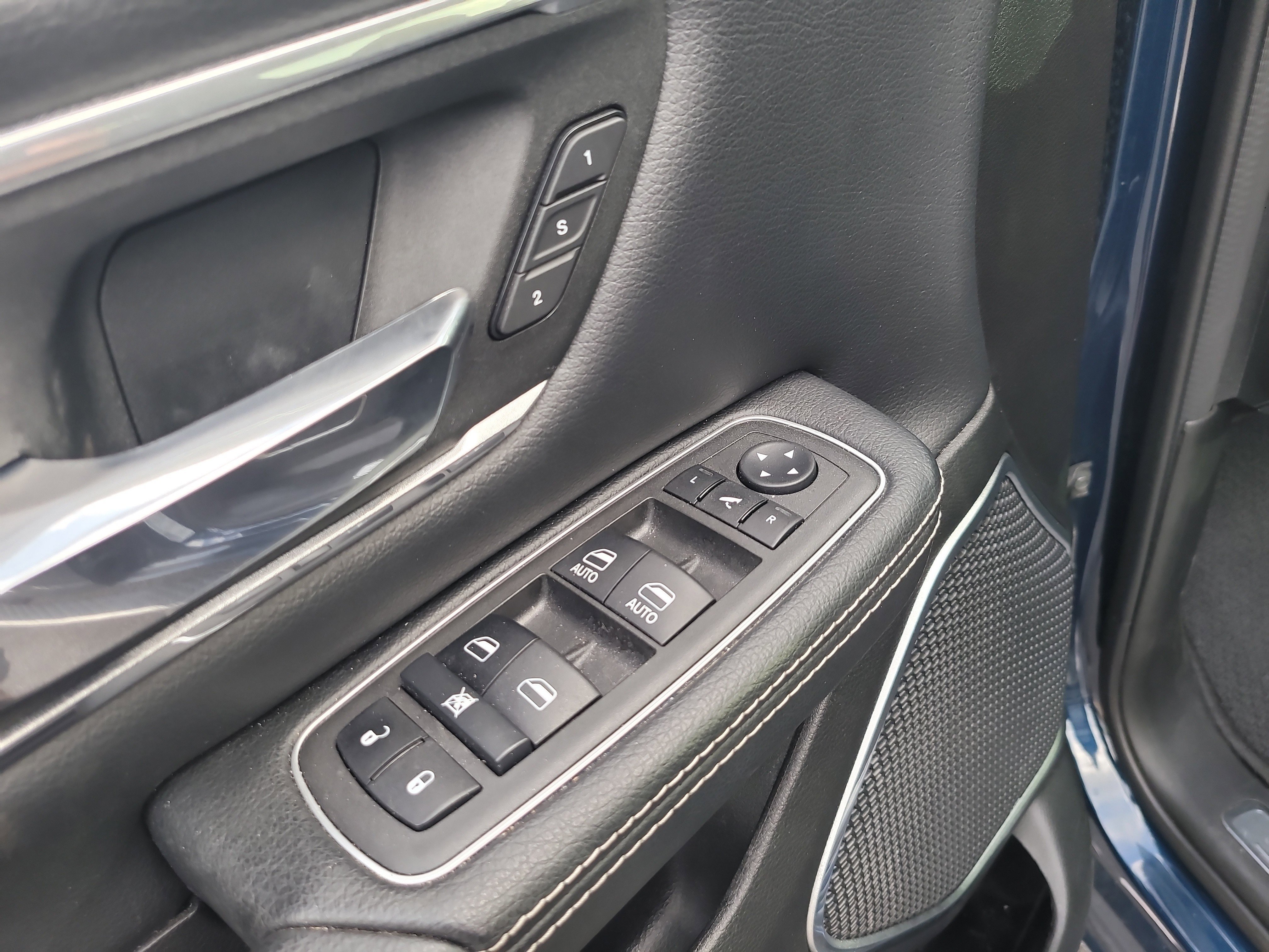 Used 2022 RAM 1500 Laramie RWD image 17