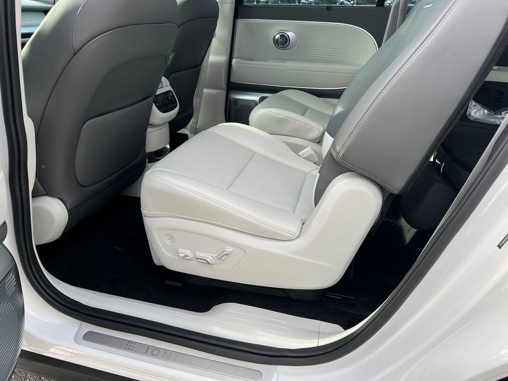 New 2026 Hyundai Ioniq 9 Limited image 21