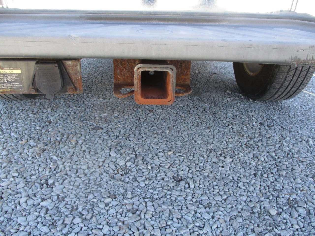 Used 2010 Nissan Frontier SE image 25