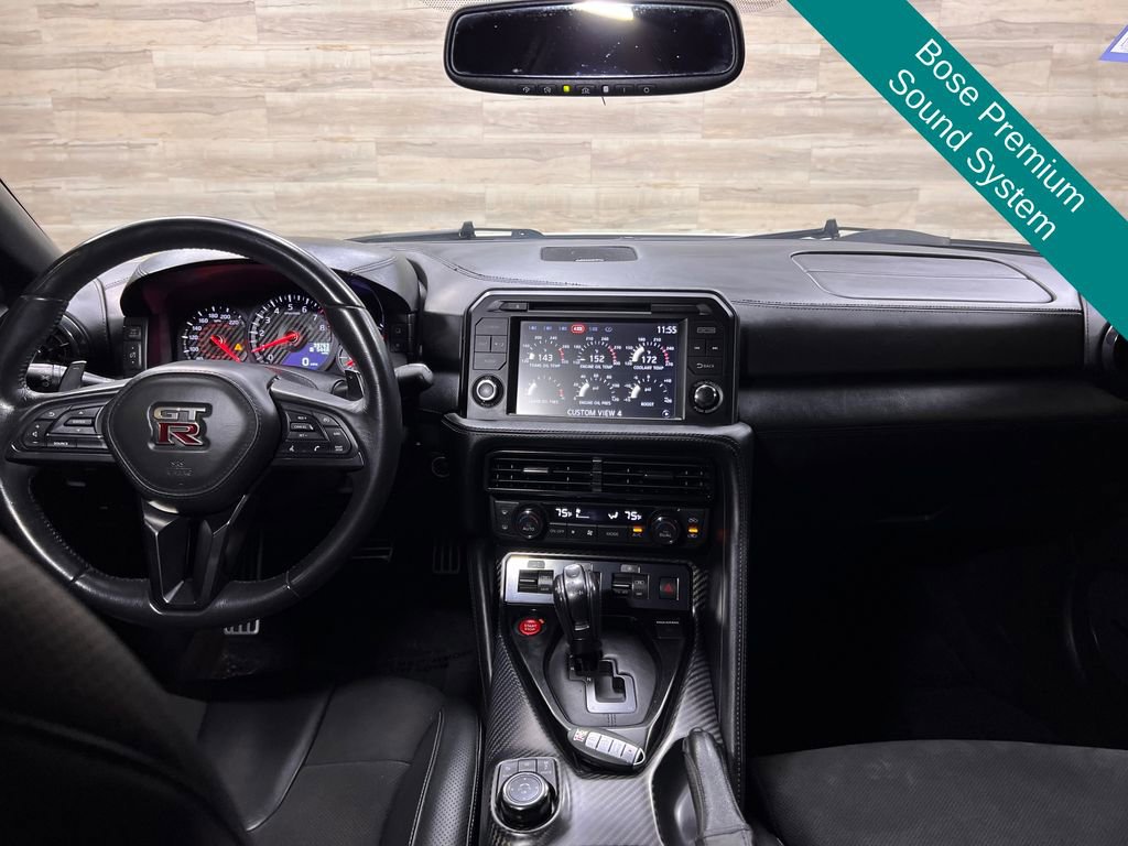 Used 2020 Nissan GT-R Premium w/ Premium Interior Package image 2