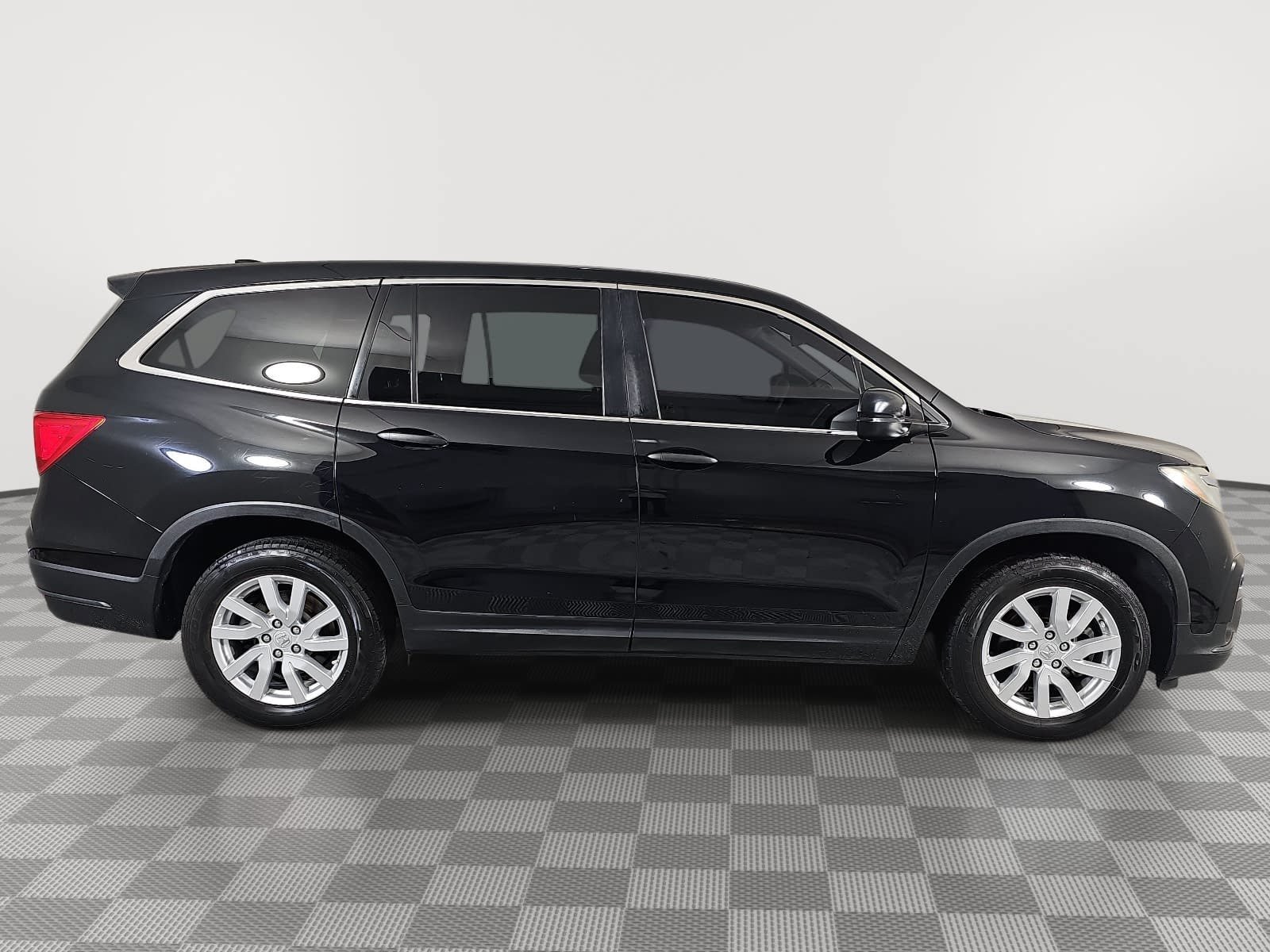Used 2020 Honda Pilot LX image 9