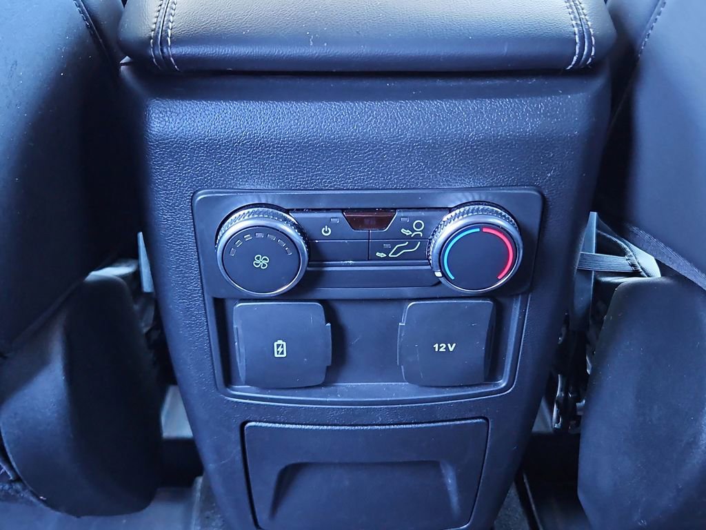 Used 2022 Ford Explorer XLT w/ Equipment Group 202A image 31