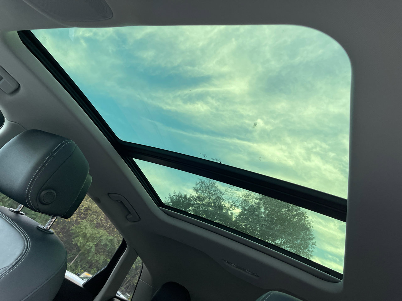 Used 2024 Audi Q8 e-tron Premium Plus w/ Premium Plus Package image 66