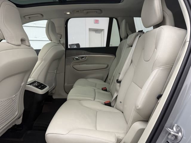 Certified 2025 Volvo XC90 B6 Plus image 24