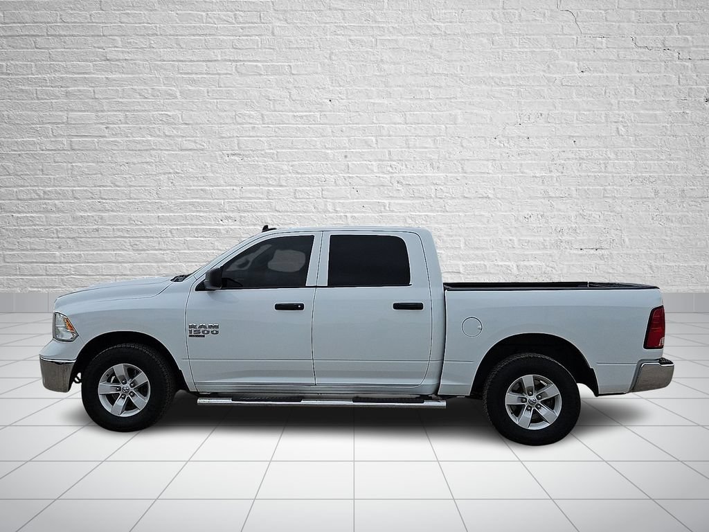 Used 2022 RAM 1500 Classic SLT w/ Electronics Group AWD/4WD image 2